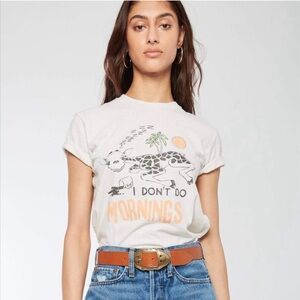 New RE/Done Women's Tee Shirt " I Don't Do Mornings"
Size Small